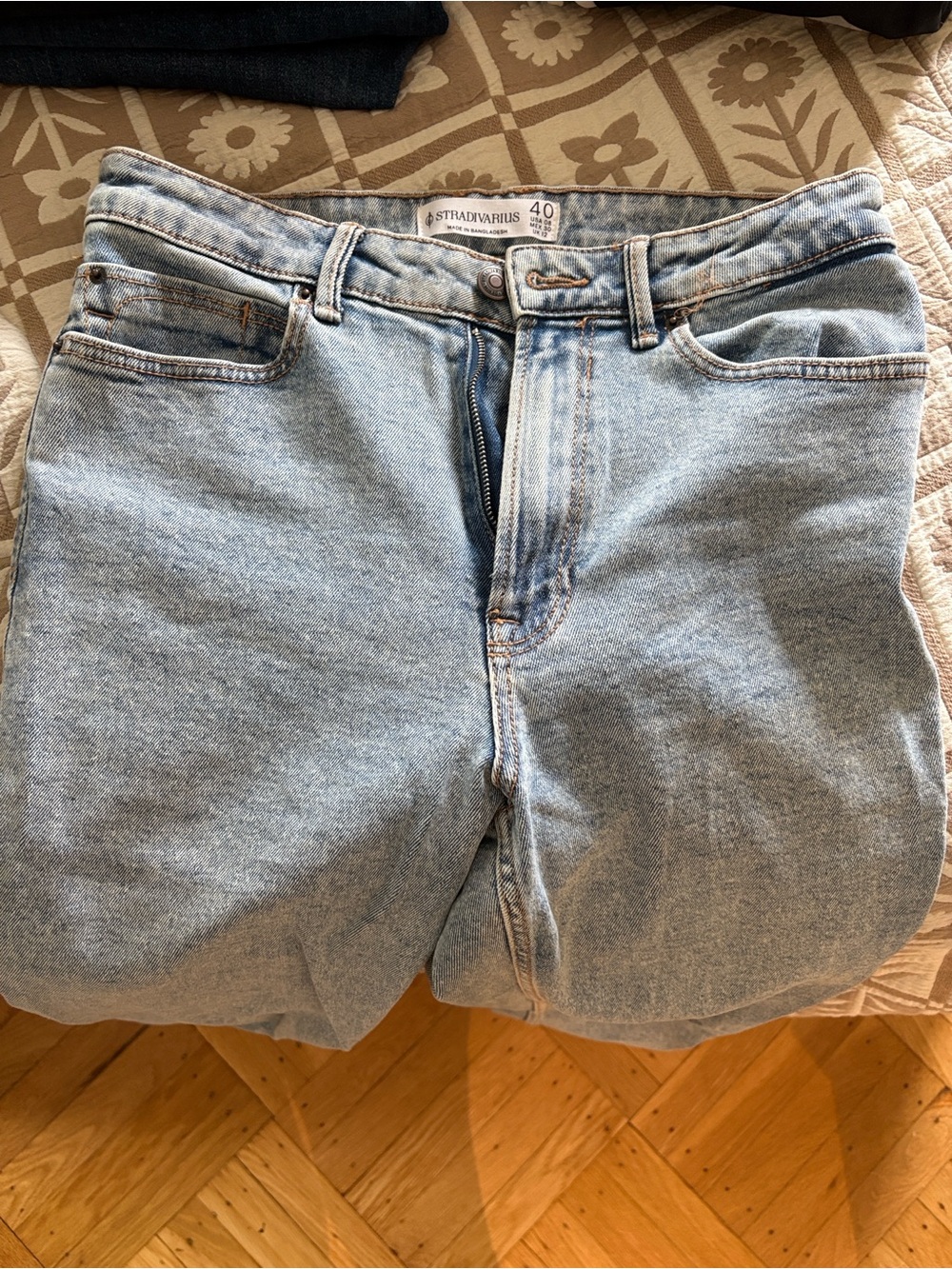 Stradivarius Light Blue High-Rise Denim Jeans